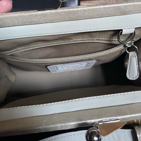 Coach Soho Kisslock Framed Satchel - Picture 8 of 10